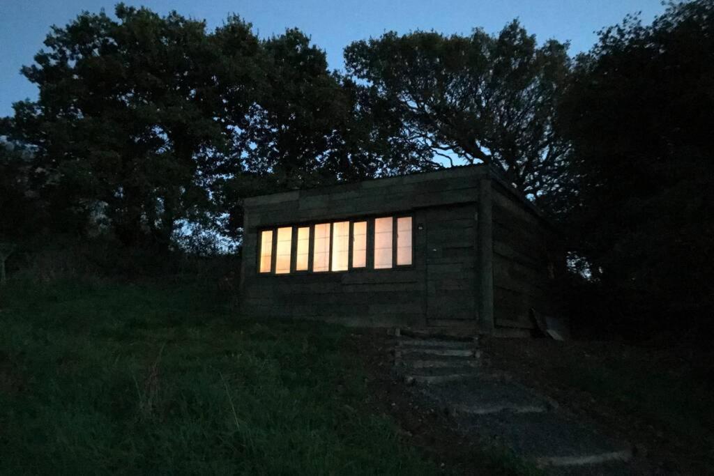 Stags View,Unique Eco Cabin, Dartmoor Views South Brent Экстерьер фото