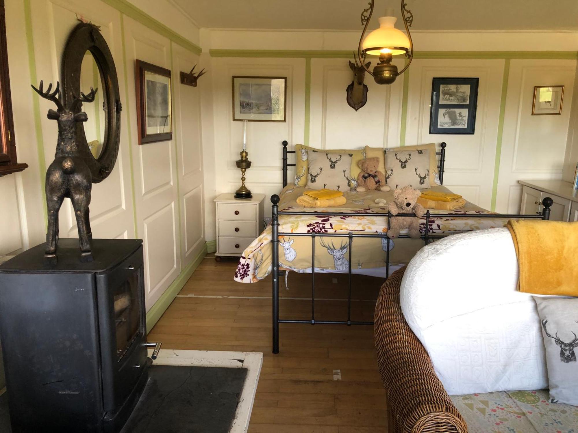 Stags View,Unique Eco Cabin, Dartmoor Views South Brent Экстерьер фото